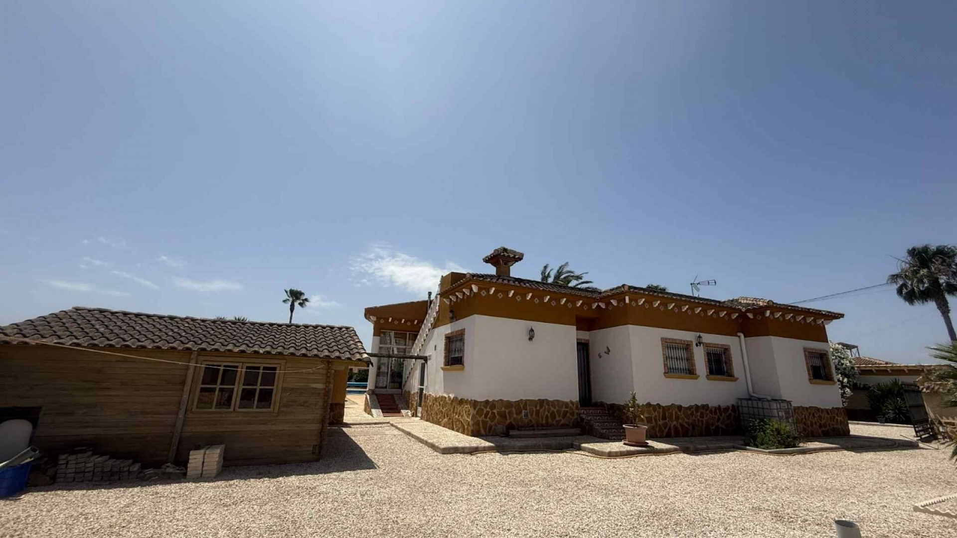 Herverkoop - Finca Landelijk pand -
Catral