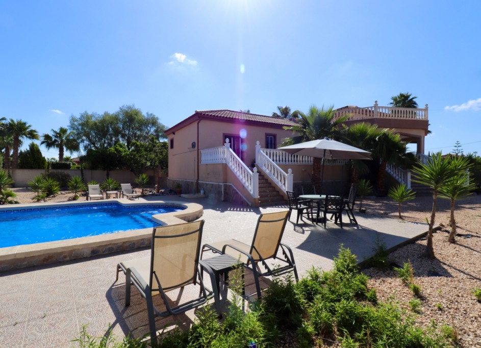 Herverkoop - Finca Landelijk pand -
Catral