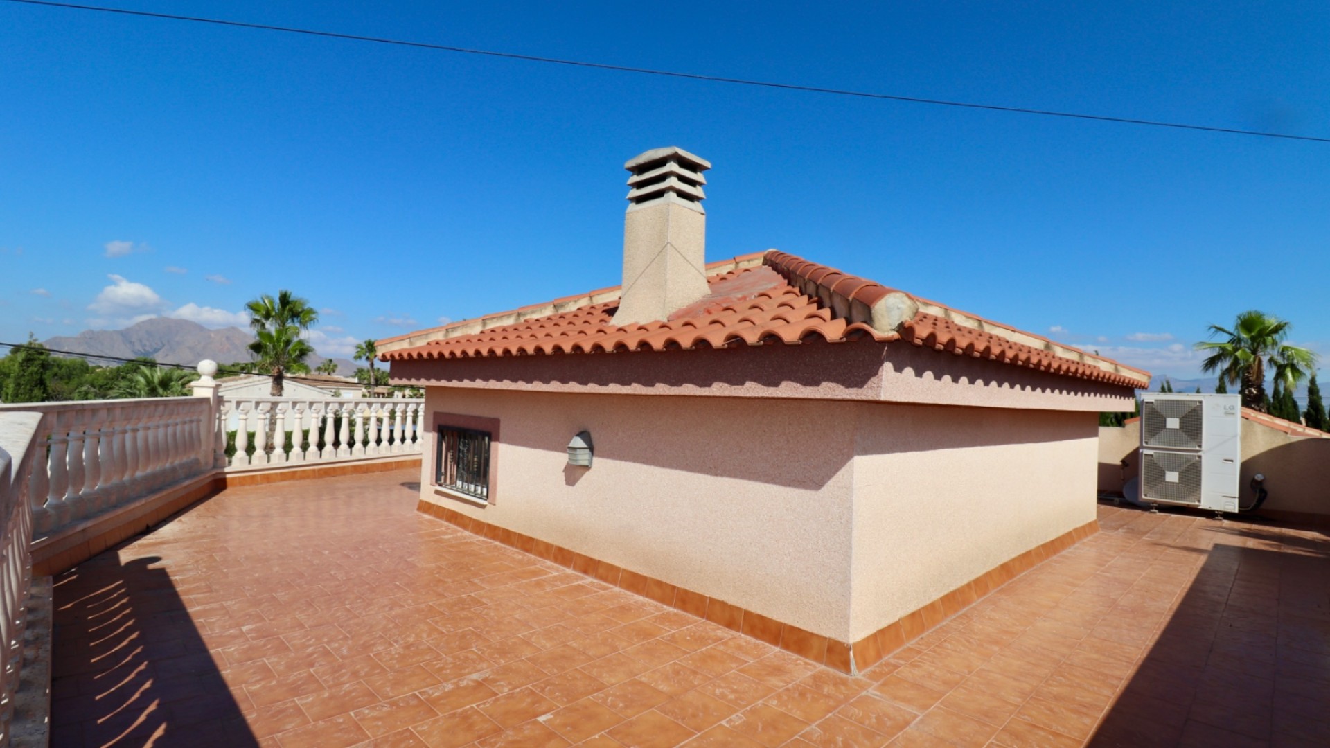 Herverkoop - Finca Landelijk pand -
Catral