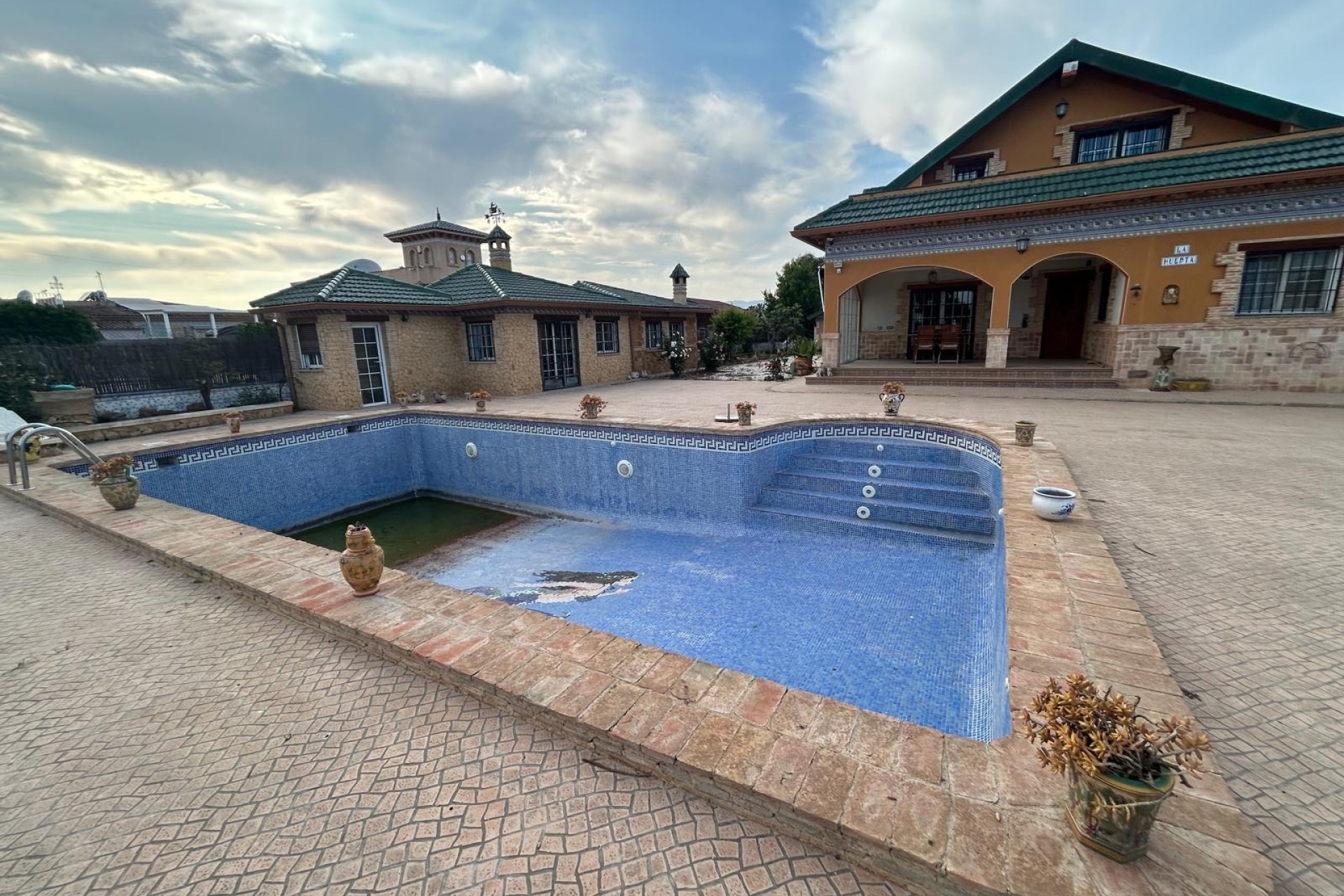 Herverkoop - Finca Landelijk pand -
Catral