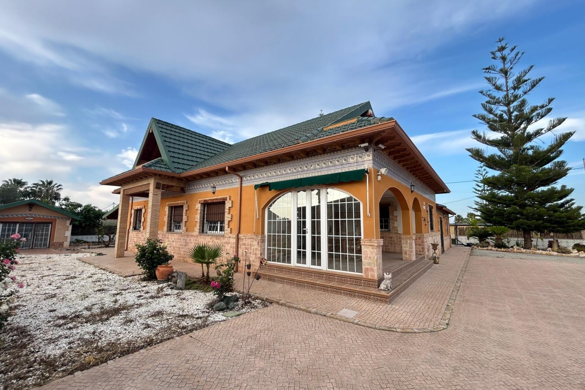 Herverkoop - Finca Landelijk pand -
Catral