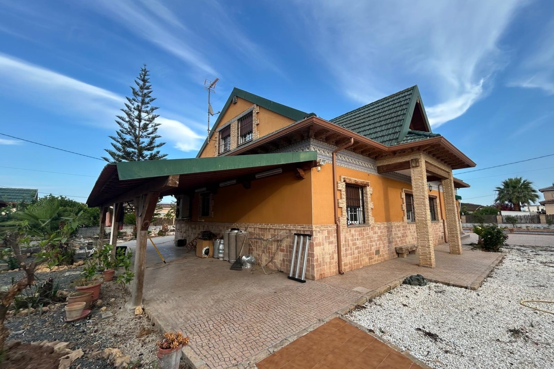 Herverkoop - Finca Landelijk pand -
Catral