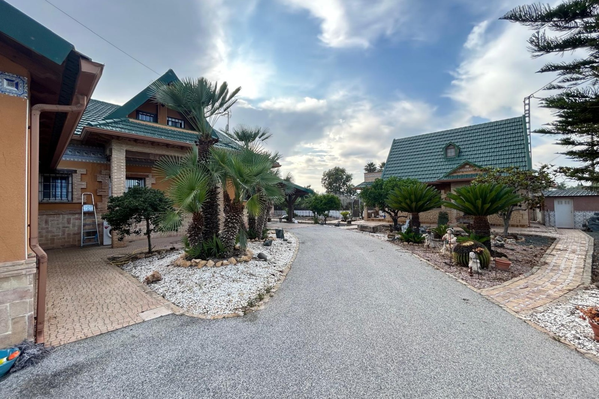 Herverkoop - Finca Landelijk pand -
Catral