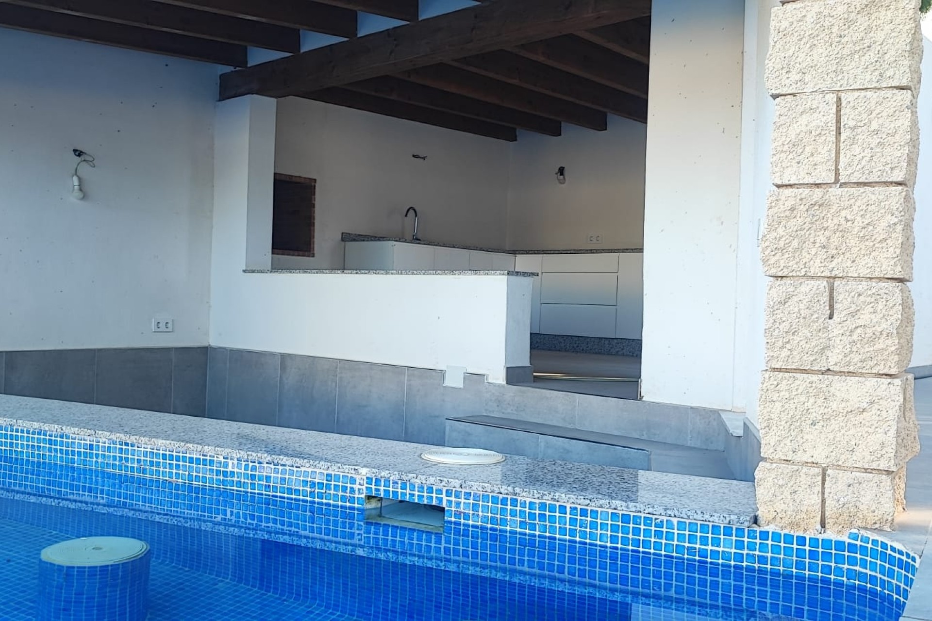 Herverkoop - Finca Landelijk pand -
Catral