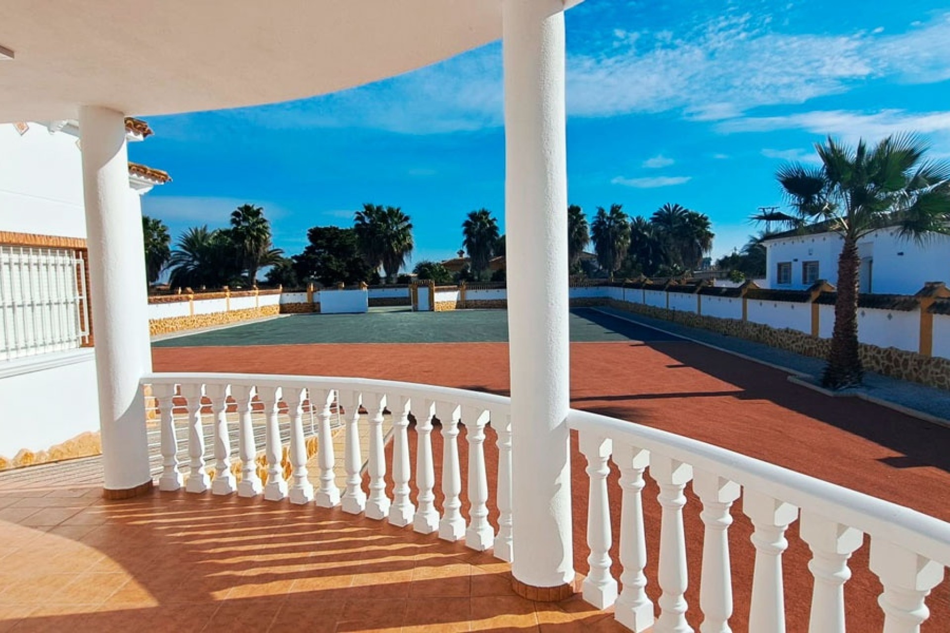 Herverkoop - Finca Landelijk pand -
Catral