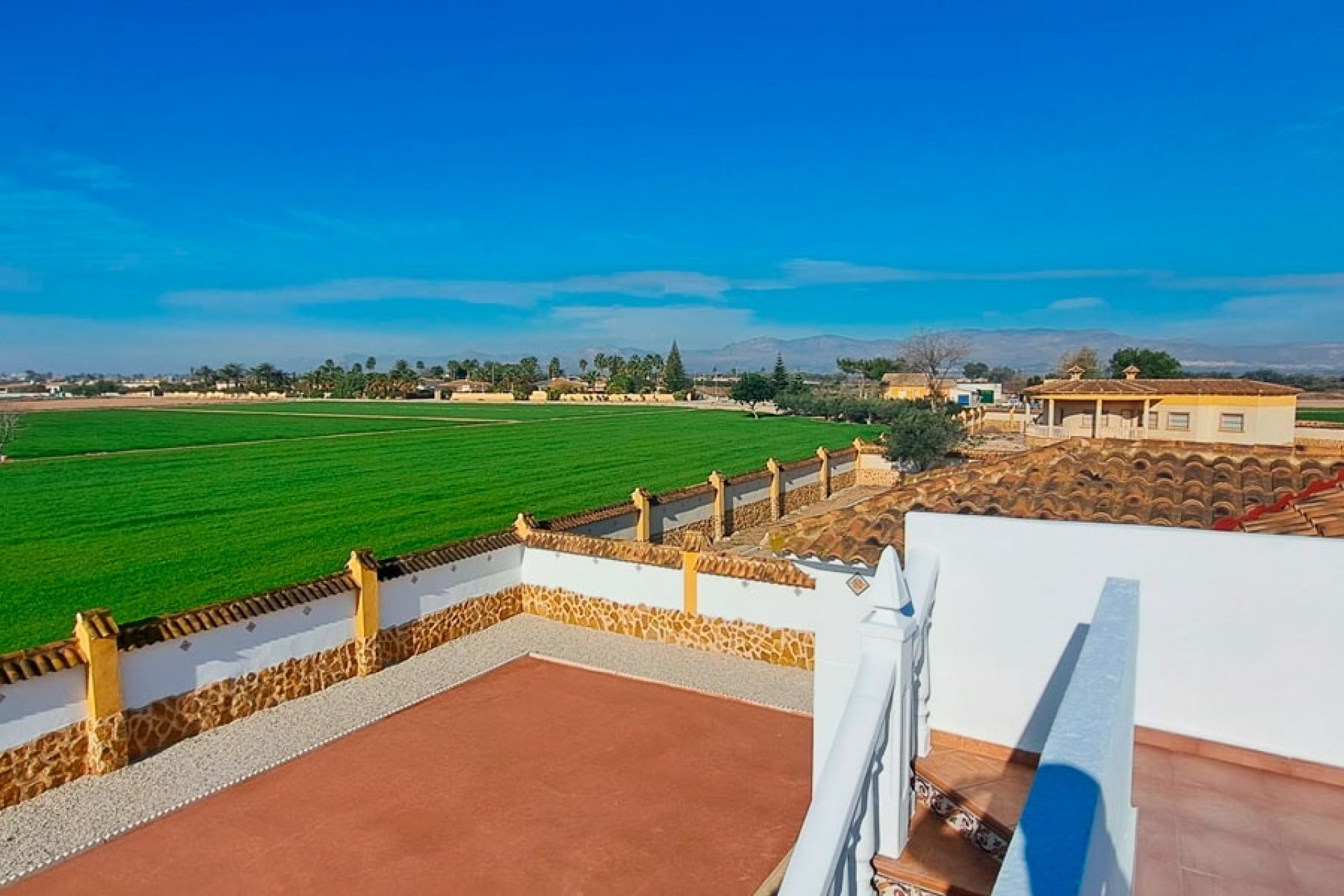 Herverkoop - Finca Landelijk pand -
Catral