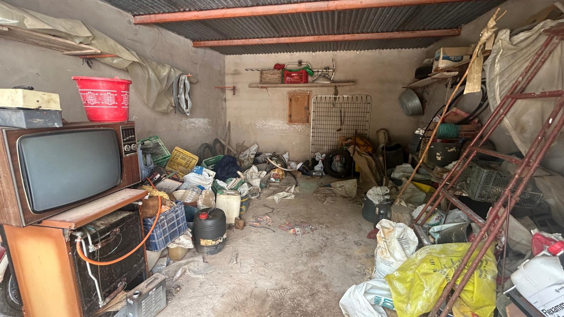 Herverkoop - Finca Landelijk pand -
Crevillente