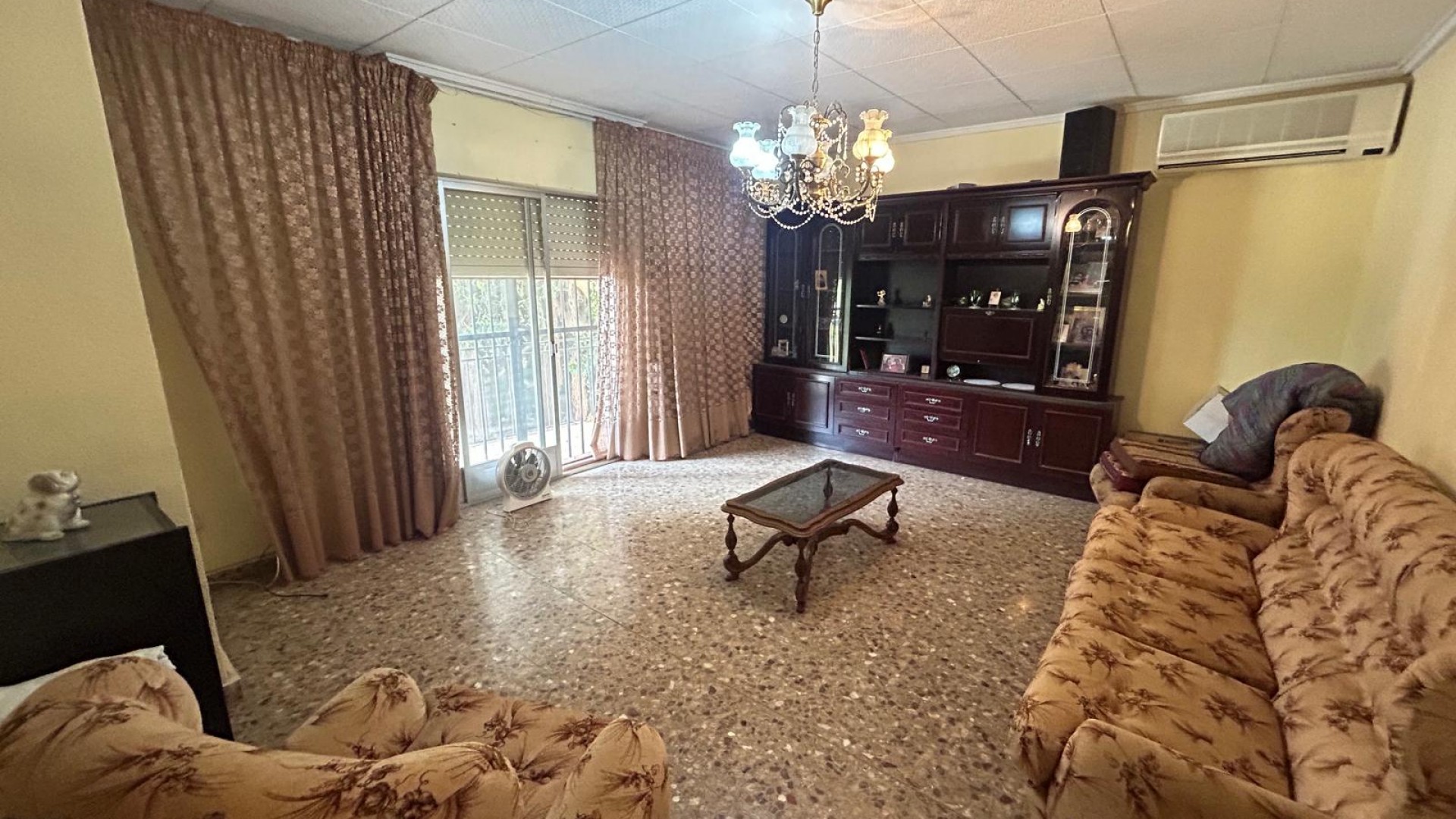 Herverkoop - Finca Landelijk pand -
Crevillente