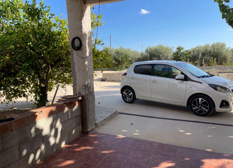 Herverkoop - Finca Landelijk pand -
Crevillente