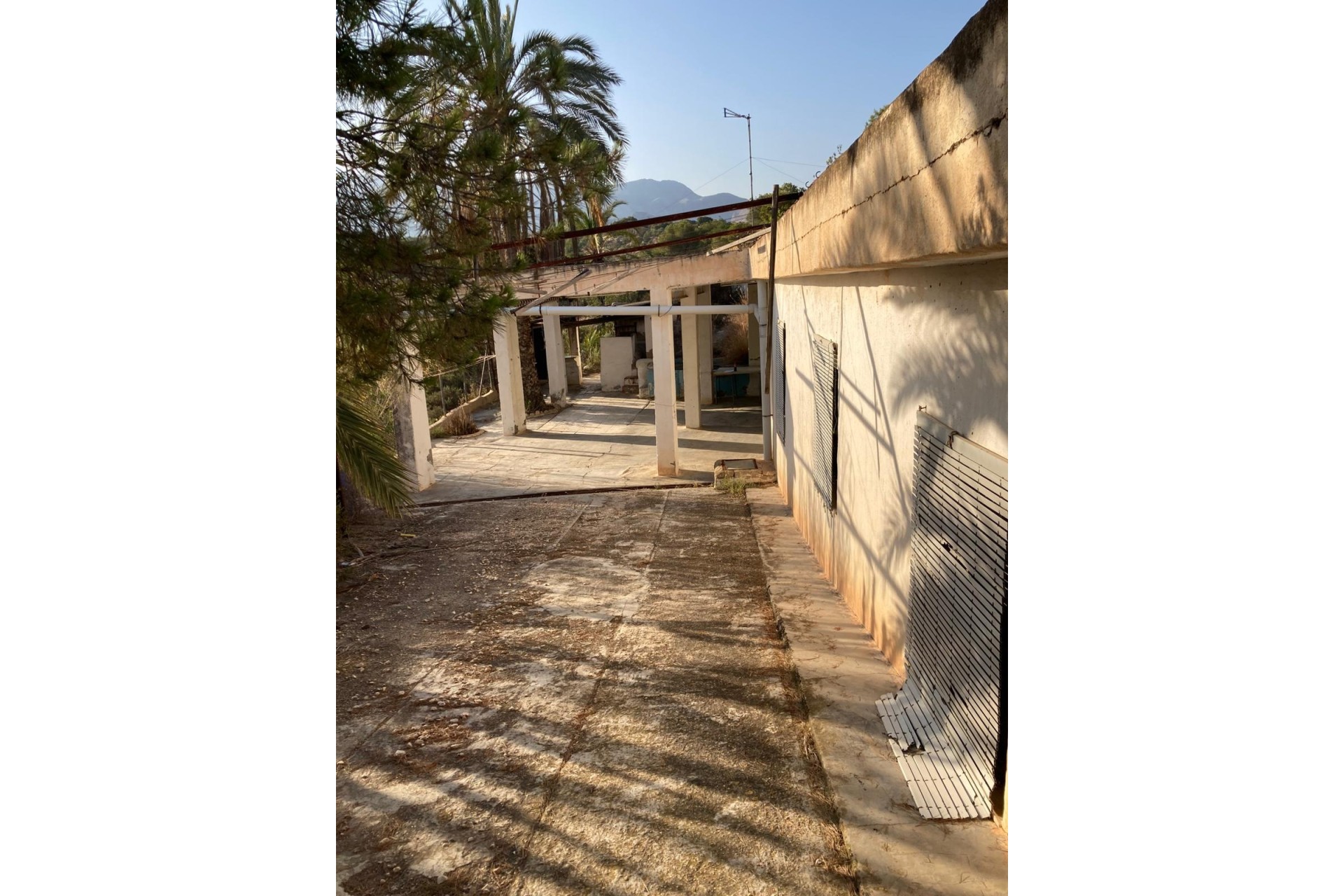 Herverkoop - Finca Landelijk pand -
Crevillente