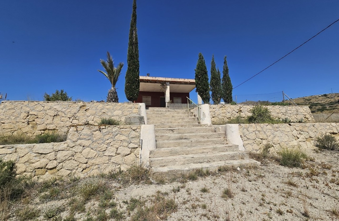 Herverkoop - Finca Landelijk pand -
Crevillente