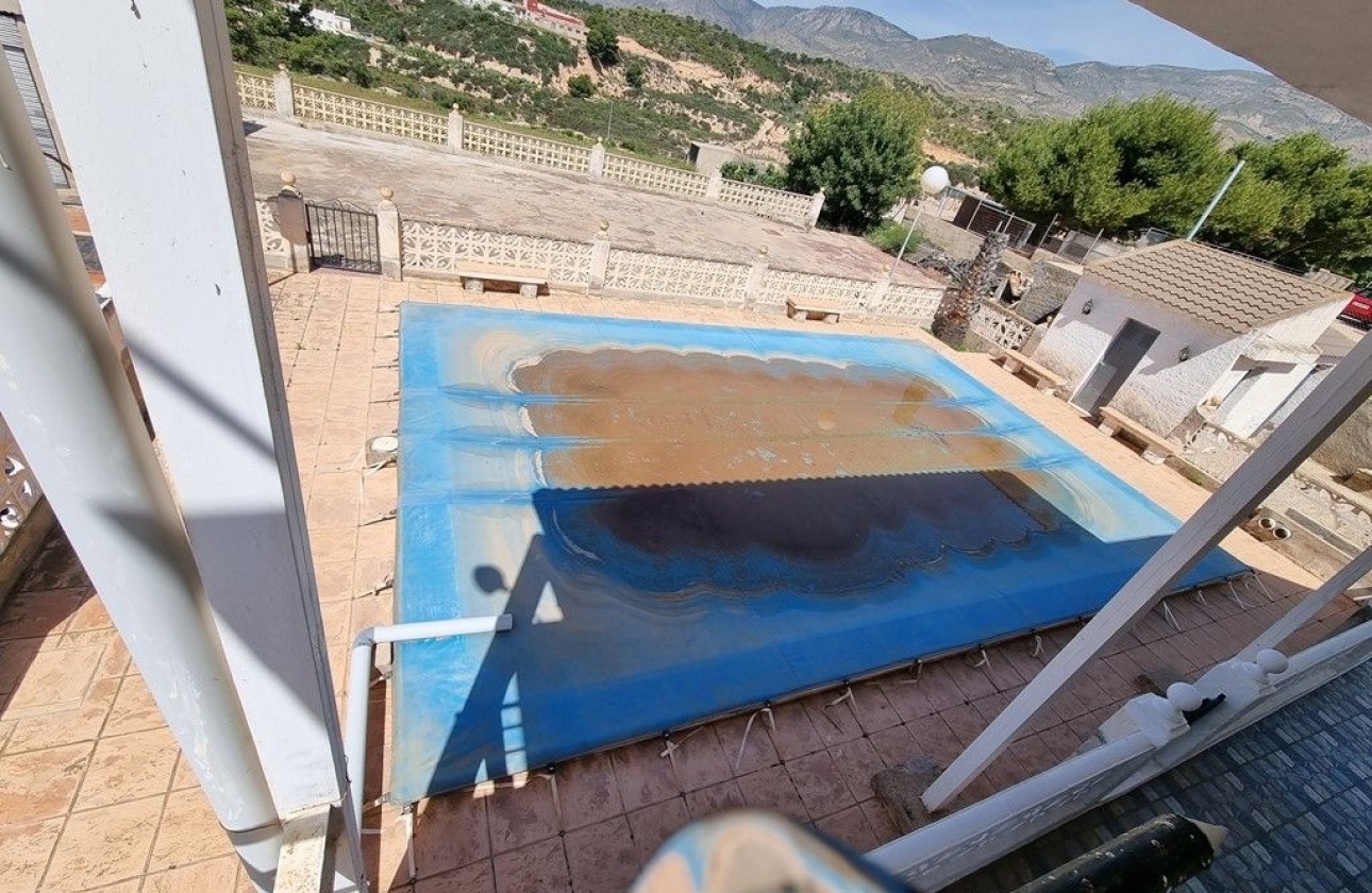 Herverkoop - Finca Landelijk pand -
Crevillente