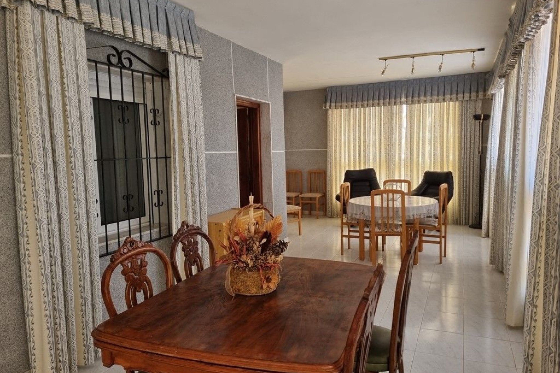 Herverkoop - Finca Landelijk pand -
Crevillente