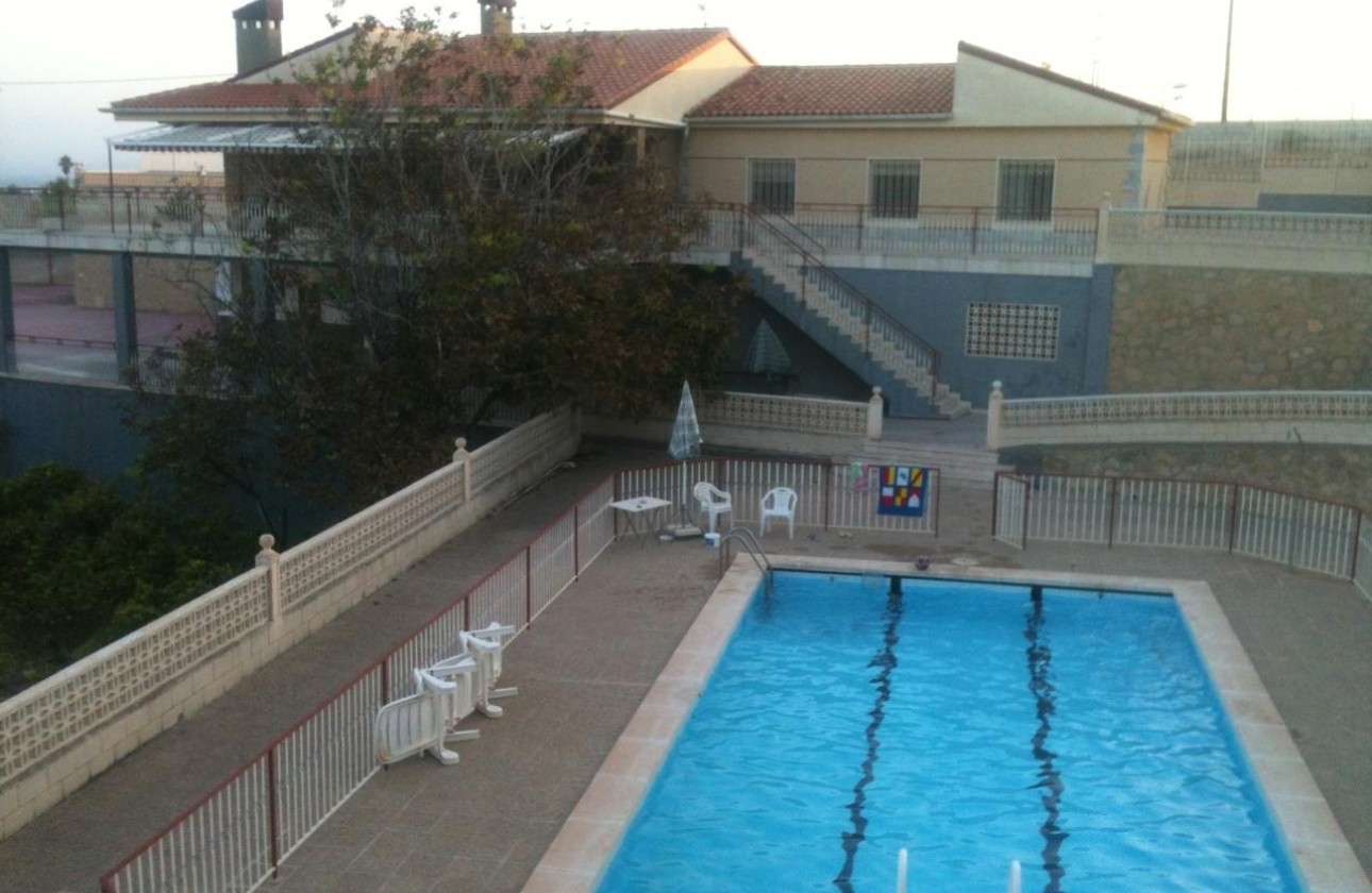 Herverkoop - Finca Landelijk pand -
Crevillente