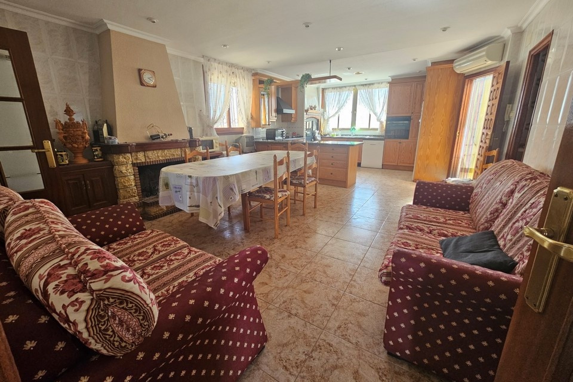 Herverkoop - Finca Landelijk pand -
Crevillente