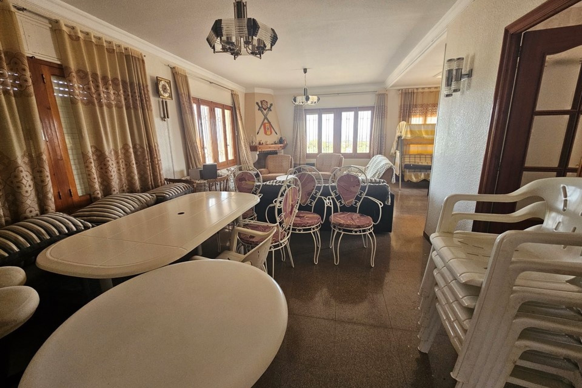 Herverkoop - Finca Landelijk pand -
Crevillente