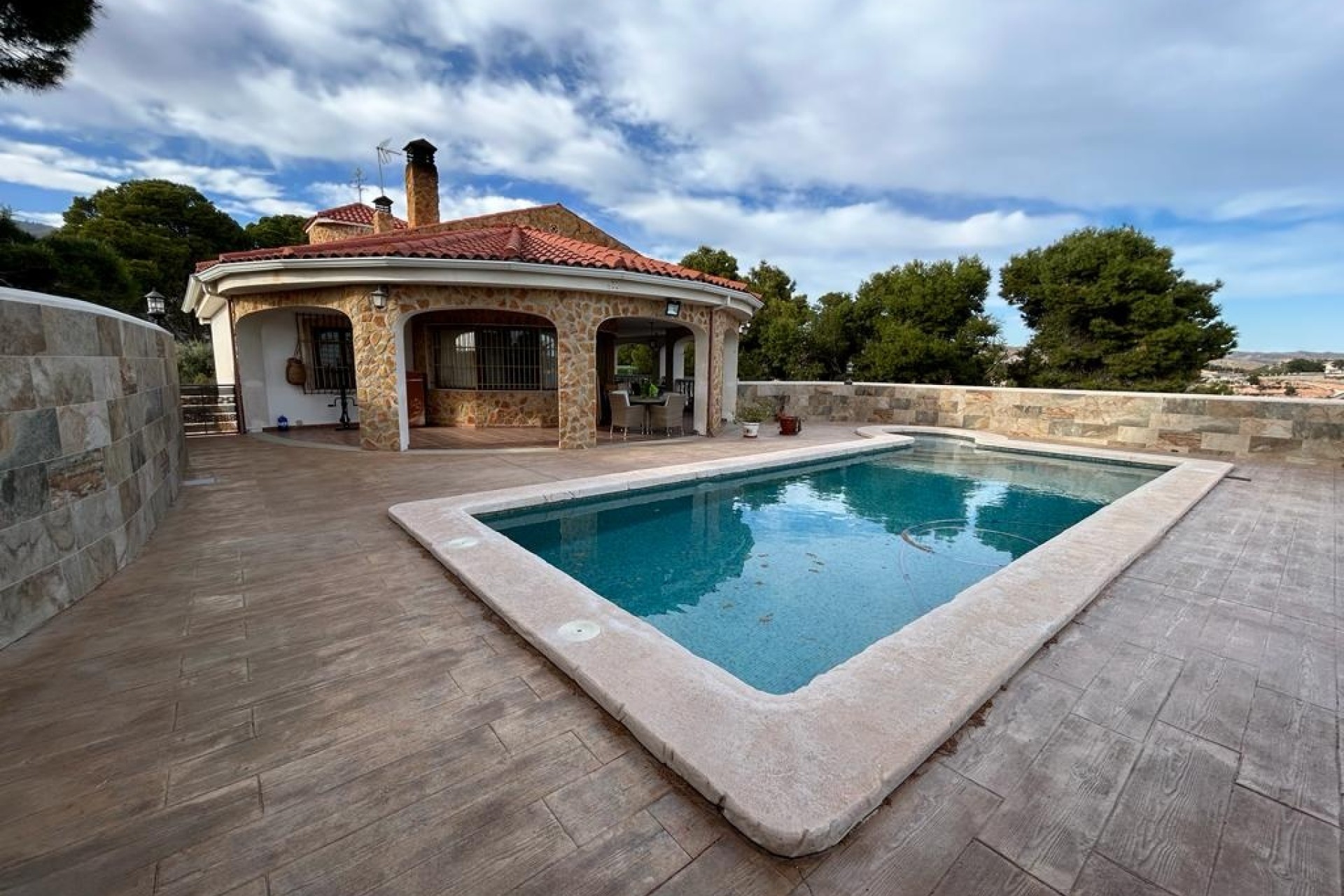 Herverkoop - Finca Landelijk pand -
Crevillente