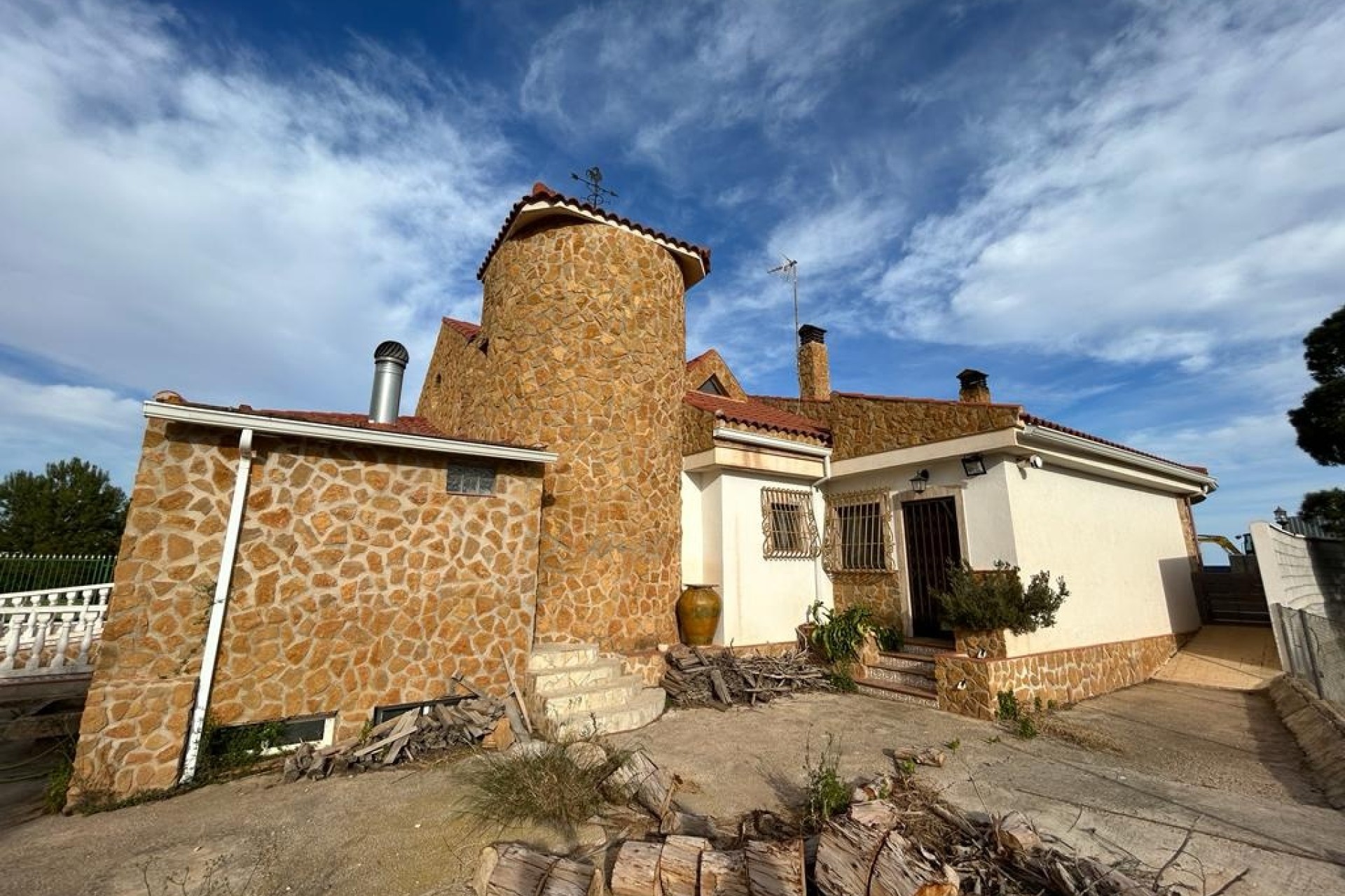 Herverkoop - Finca Landelijk pand -
Crevillente