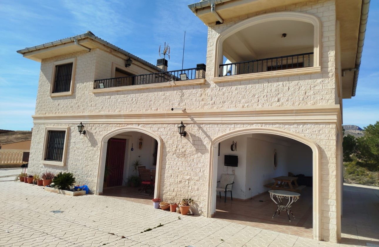 Herverkoop - Finca Landelijk pand -
Crevillente