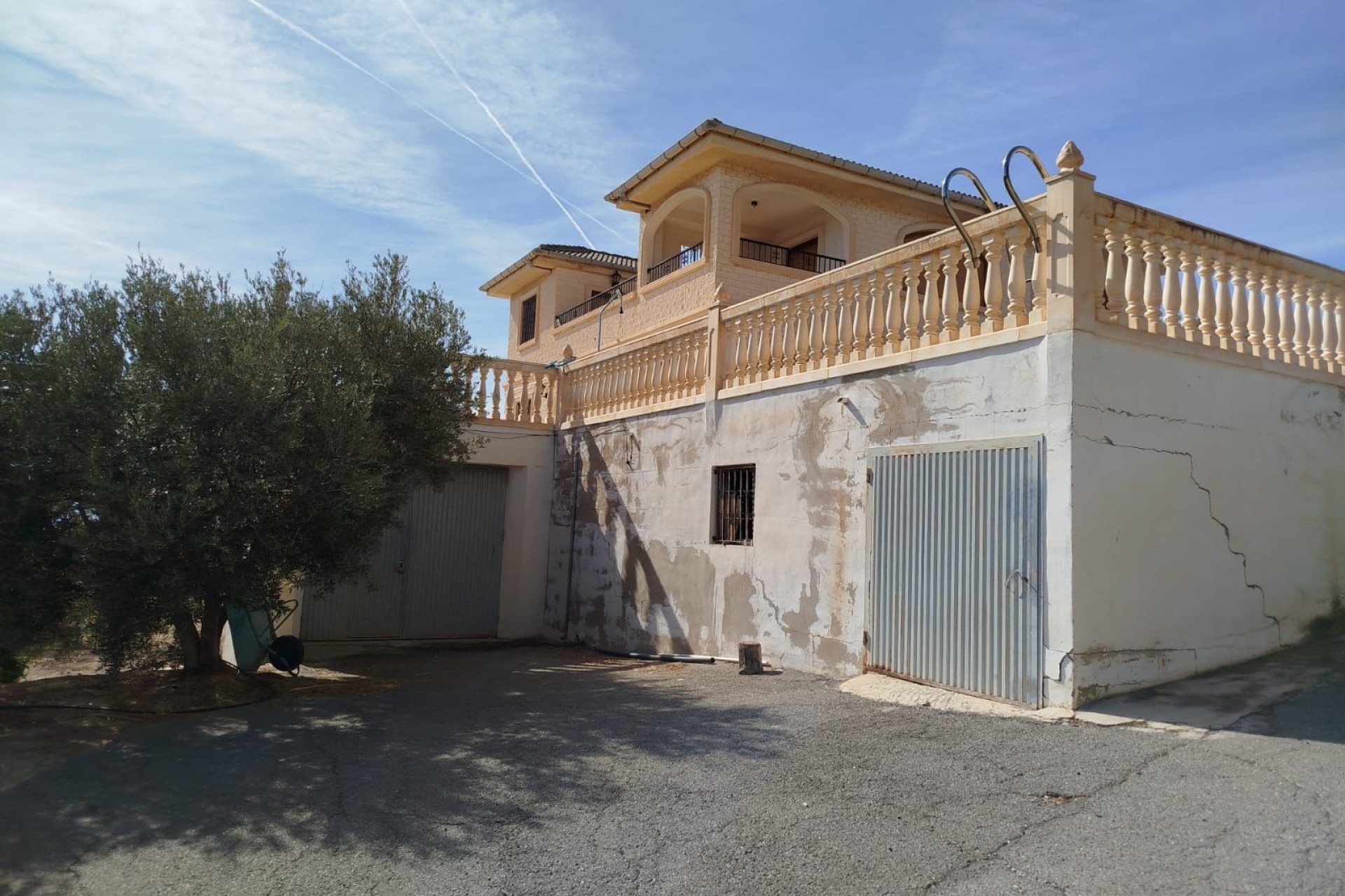 Herverkoop - Finca Landelijk pand -
Crevillente