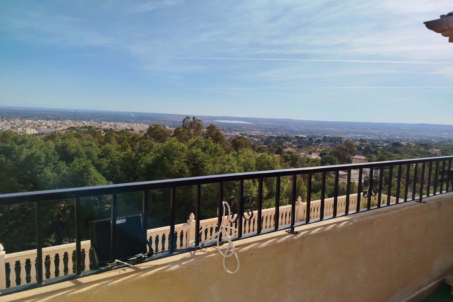 Herverkoop - Finca Landelijk pand -
Crevillente