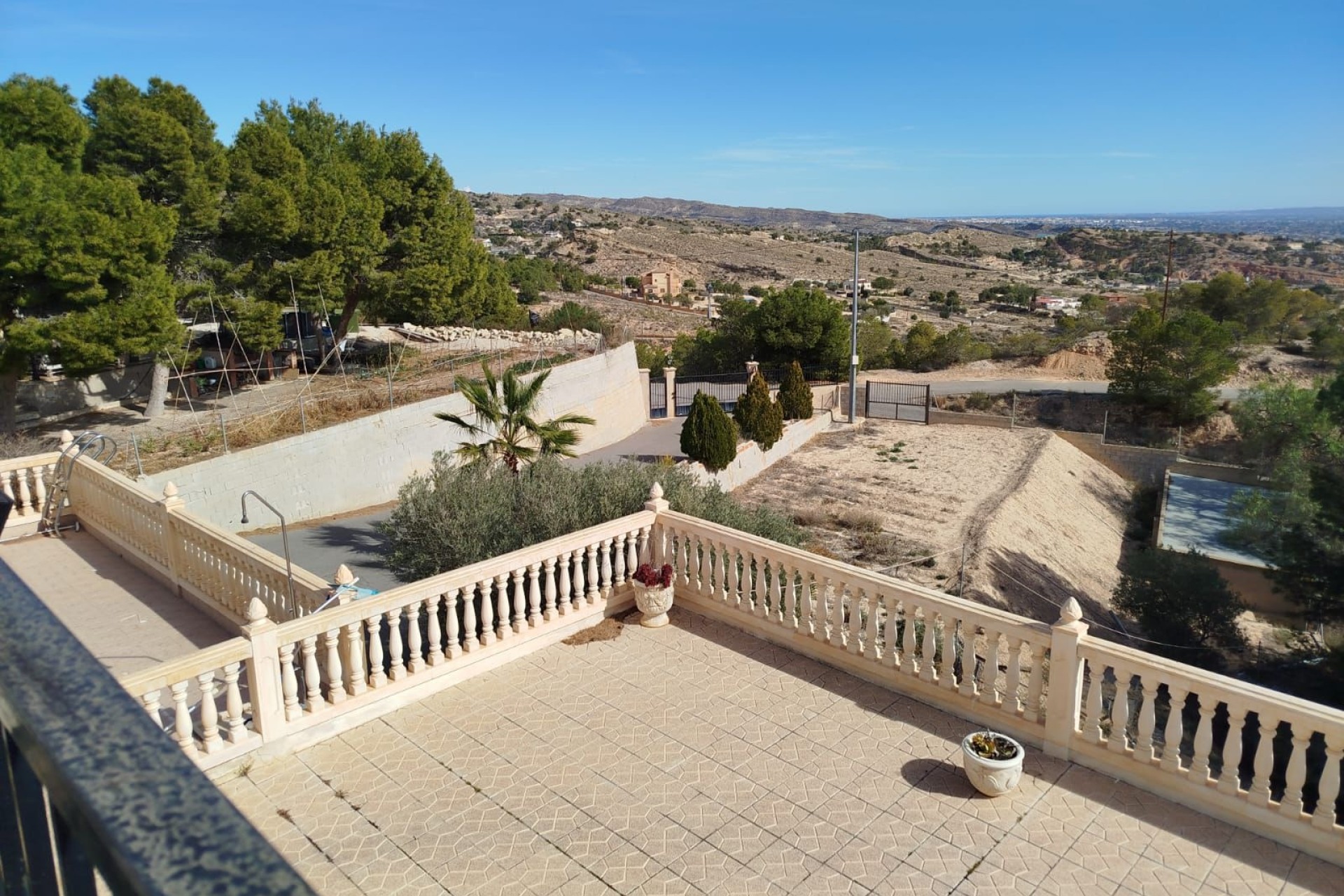 Herverkoop - Finca Landelijk pand -
Crevillente