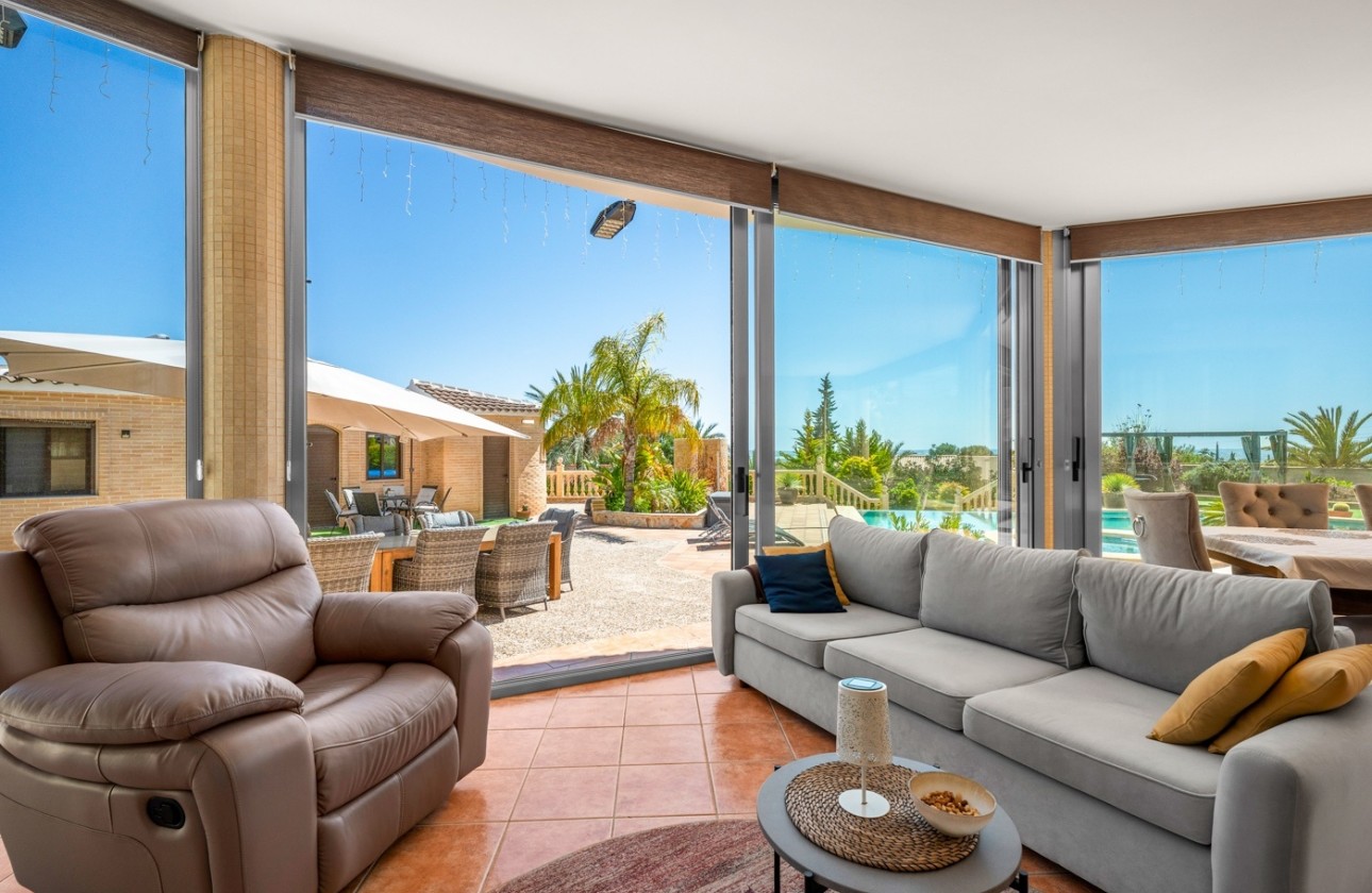 Herverkoop - Finca Landelijk pand -
Crevillente