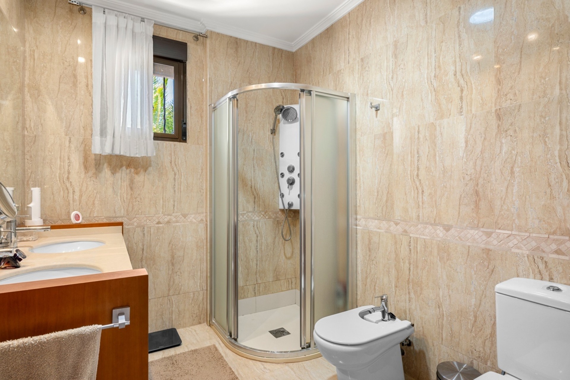 Herverkoop - Finca Landelijk pand -
Crevillente