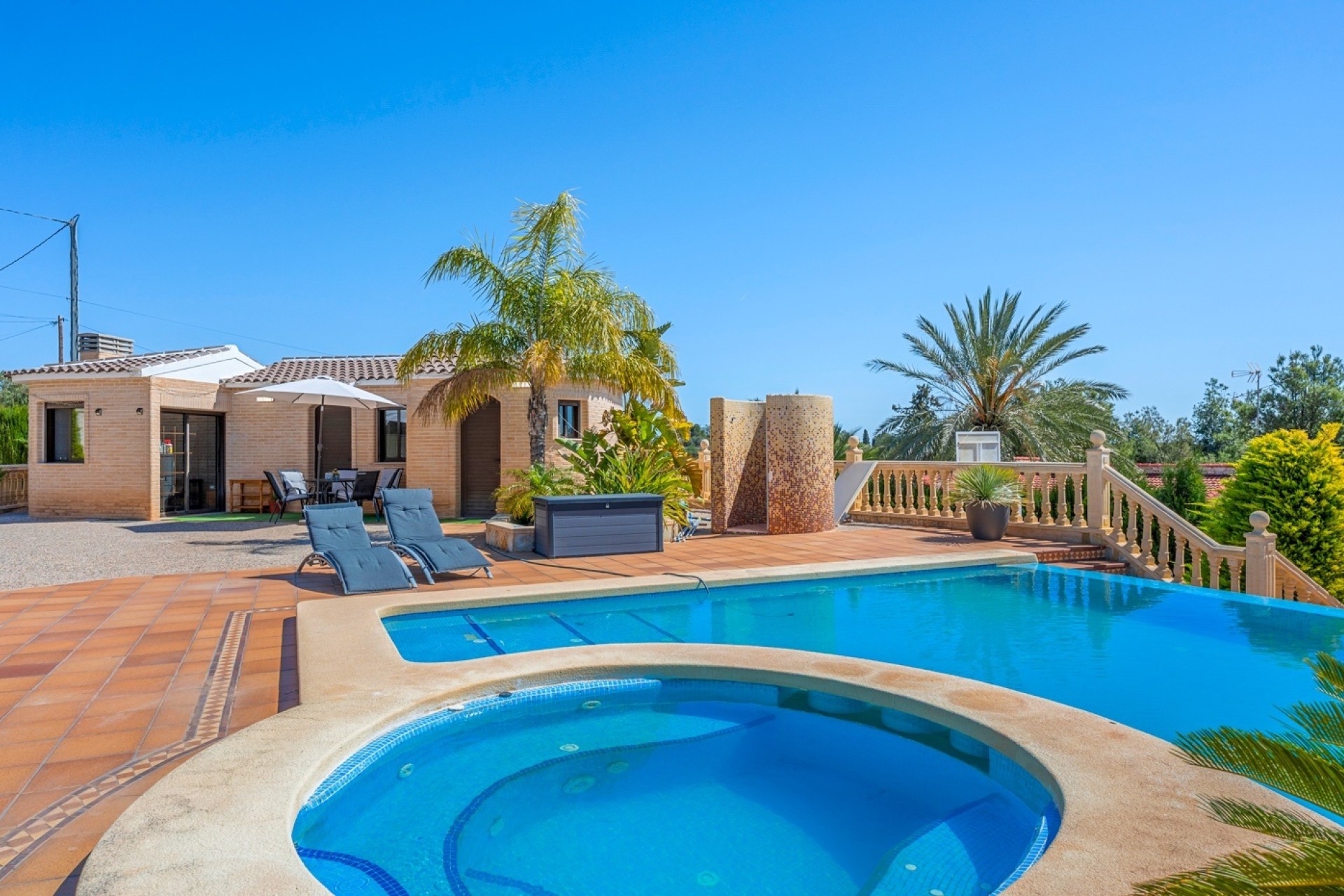 Herverkoop - Finca Landelijk pand -
Crevillente