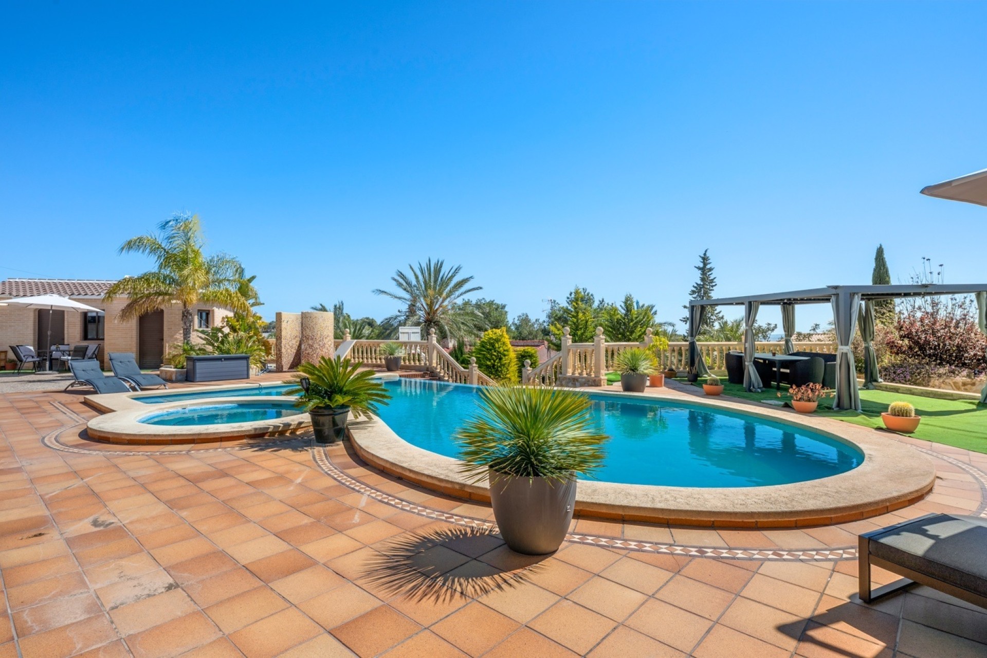 Herverkoop - Finca Landelijk pand -
Crevillente