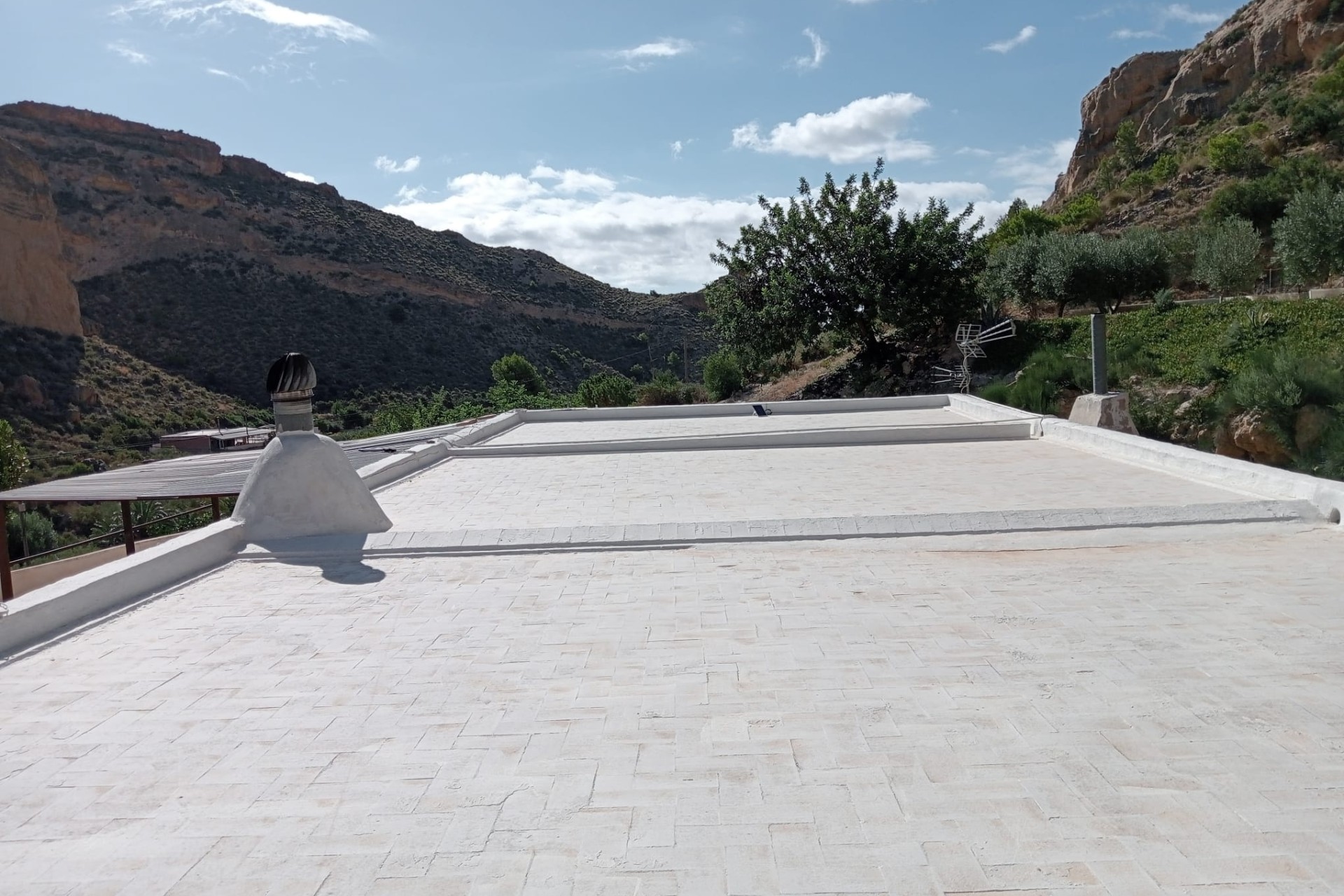 Herverkoop - Finca Landelijk pand -
Crevillente