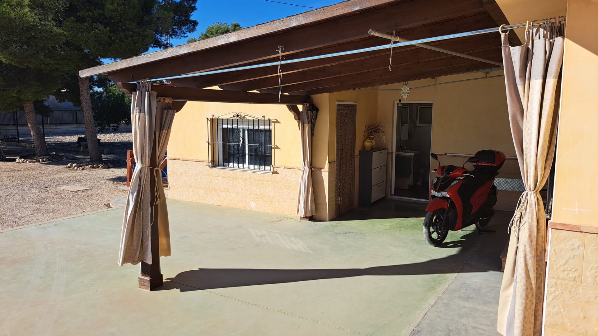 Herverkoop - Finca Landelijk pand -
Crevillente