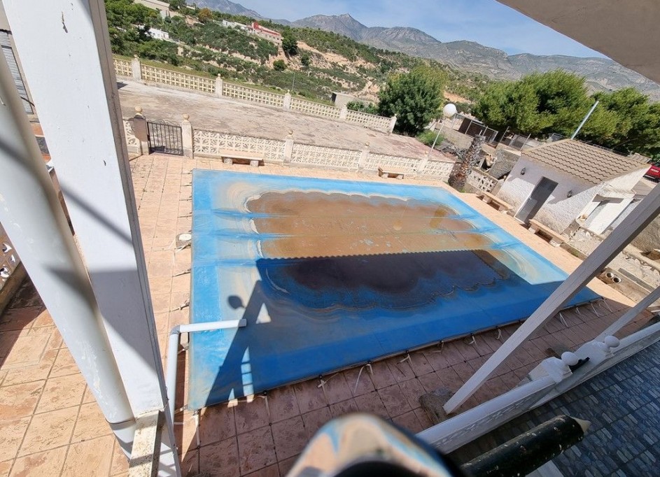 Herverkoop - Finca Landelijk pand -
Crevillente