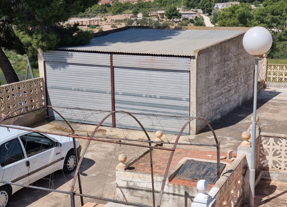 Herverkoop - Finca Landelijk pand -
Crevillente