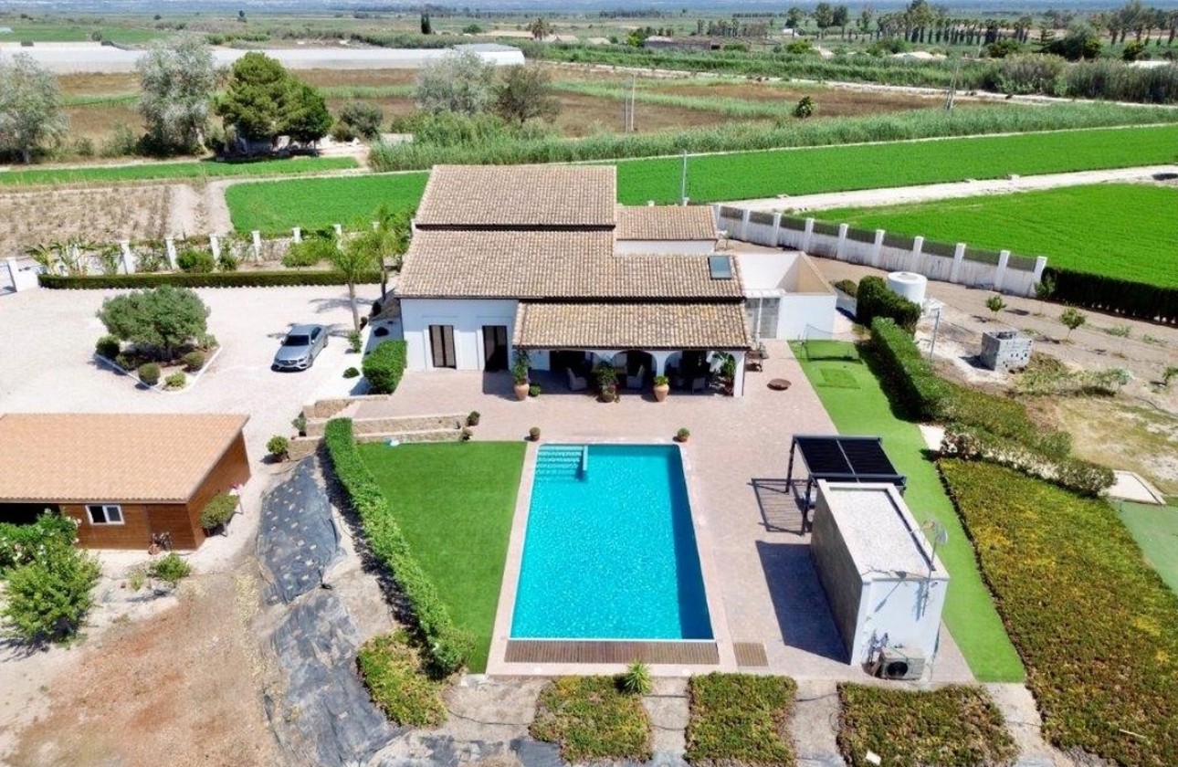 Herverkoop - Finca Landelijk pand -
Dolores