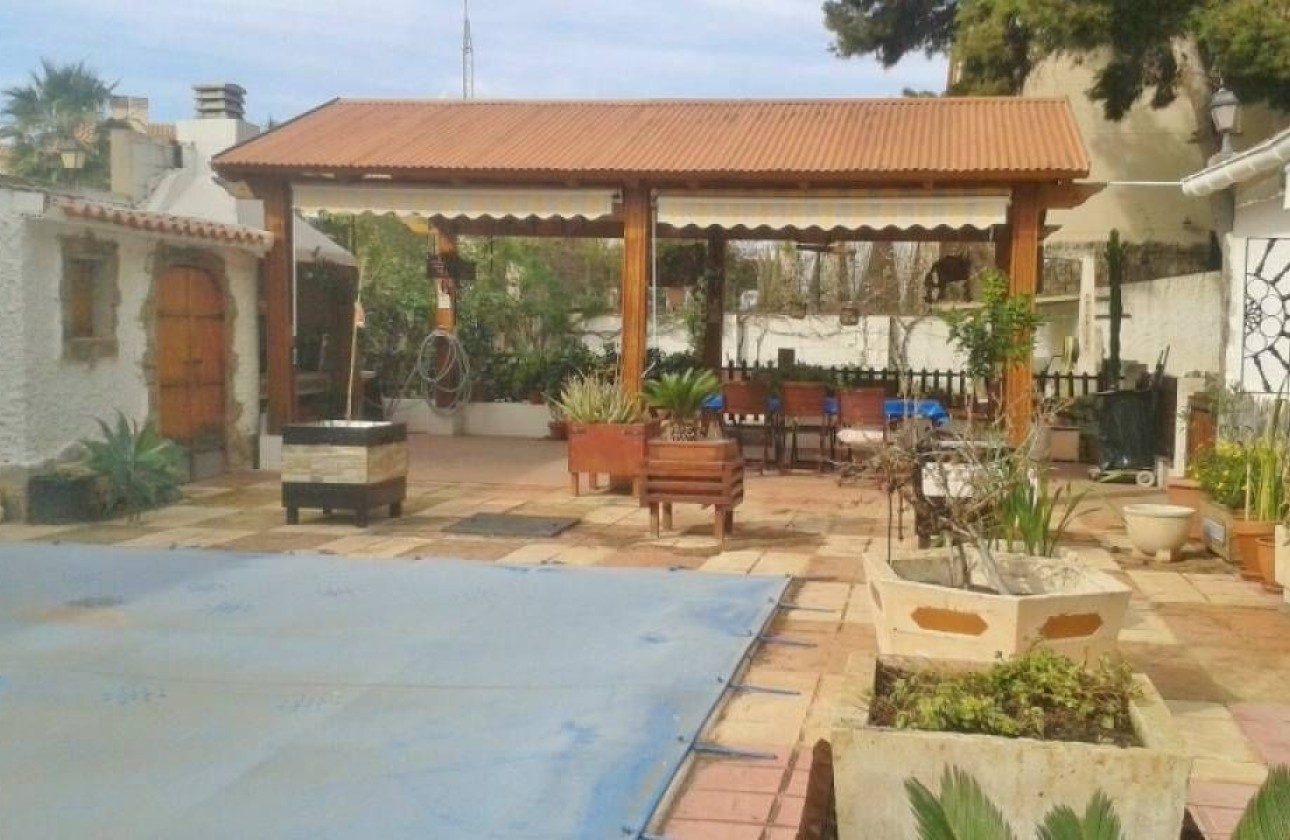 Herverkoop - Finca Landelijk pand -
El Campello