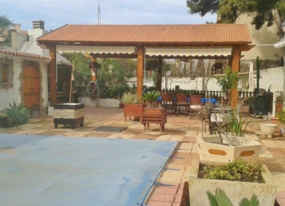 Herverkoop - Finca Landelijk pand -
El Campello