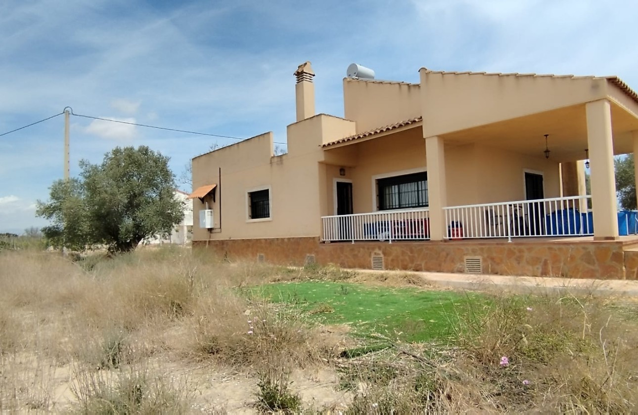 Herverkoop - Finca Landelijk pand -
Elche