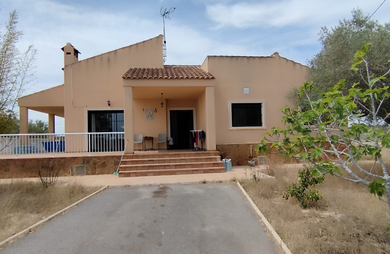 Herverkoop - Finca Landelijk pand -
Elche