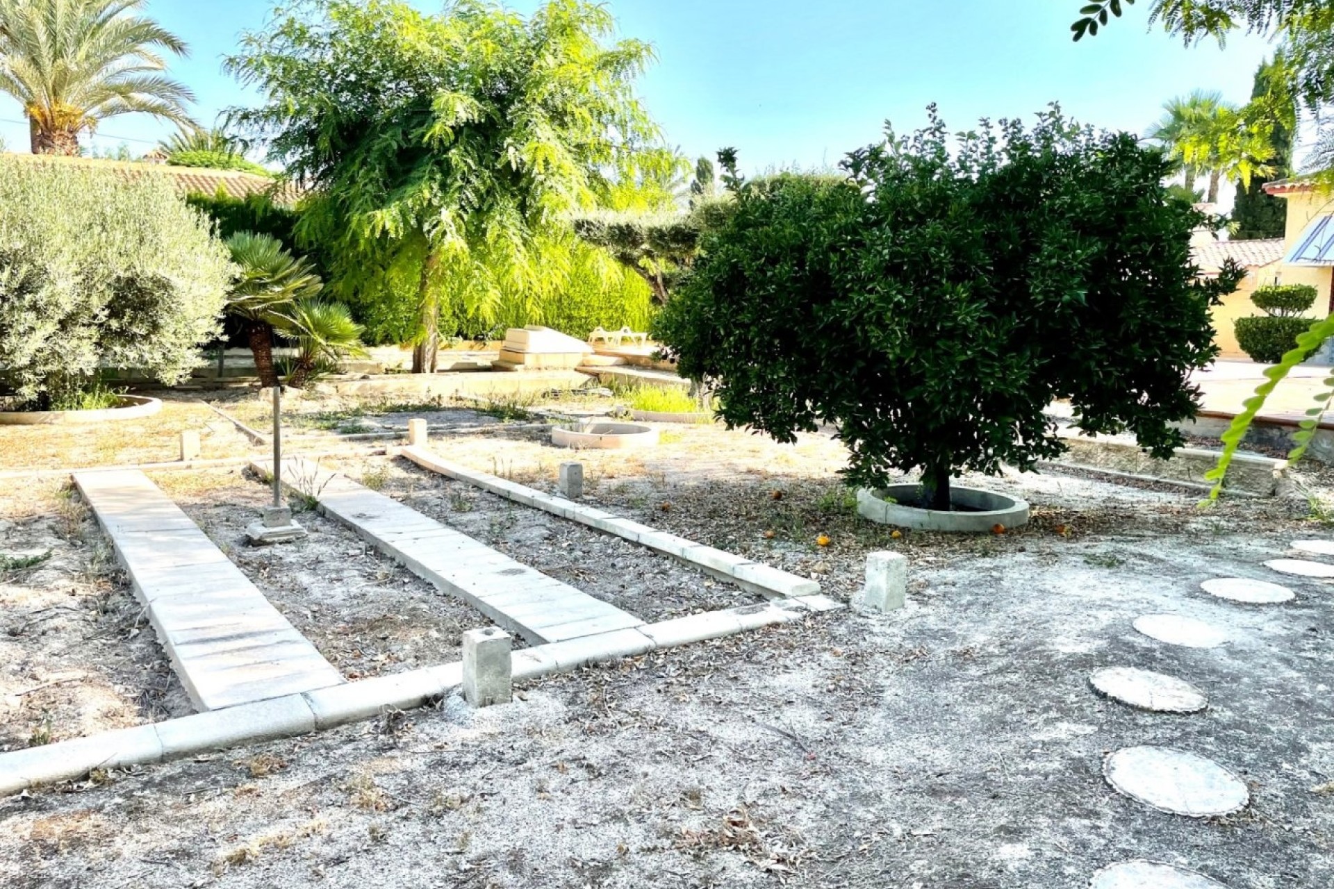 Herverkoop - Finca Landelijk pand -
Elche