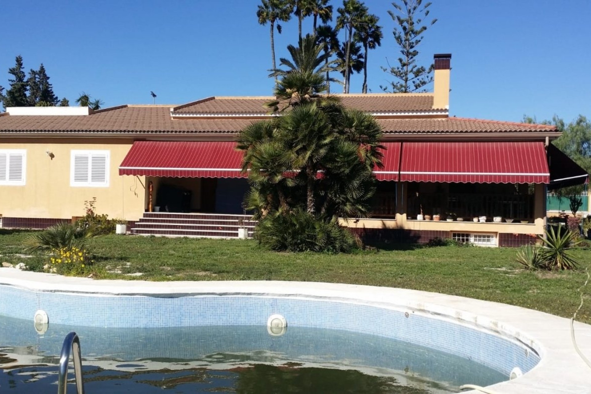 Herverkoop - Finca Landelijk pand -
Elche