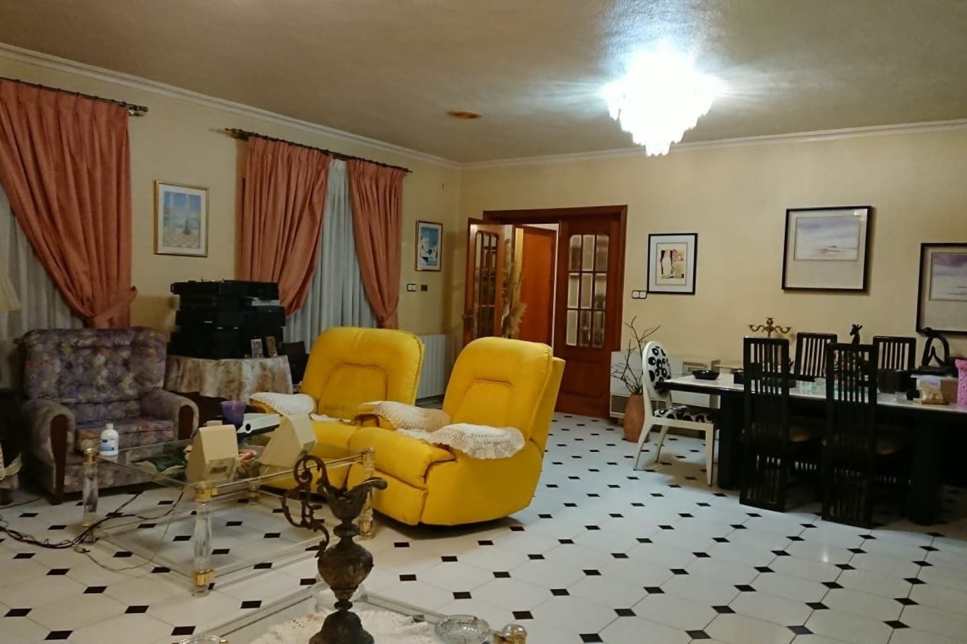 Herverkoop - Finca Landelijk pand -
Elche