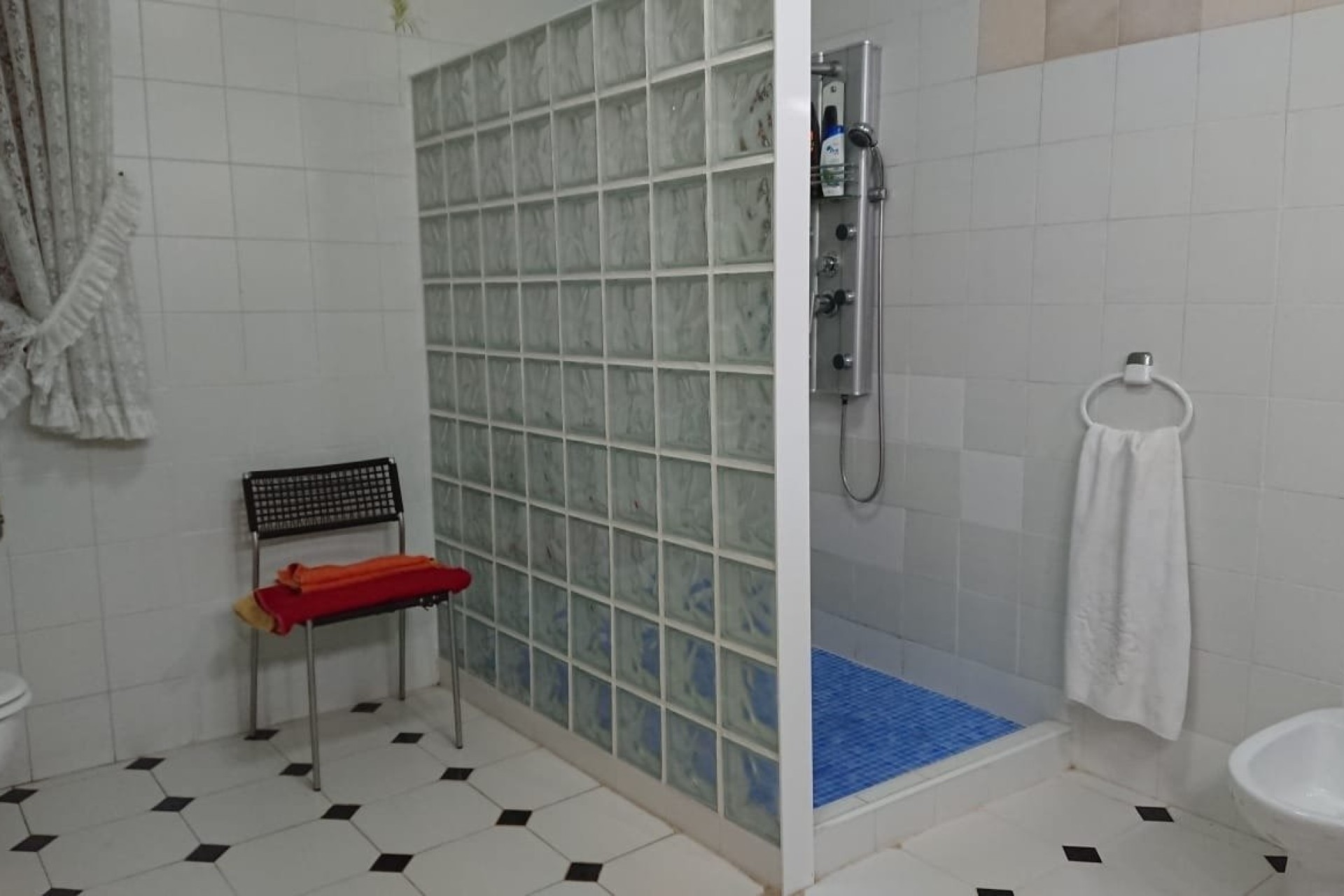 Herverkoop - Finca Landelijk pand -
Elche