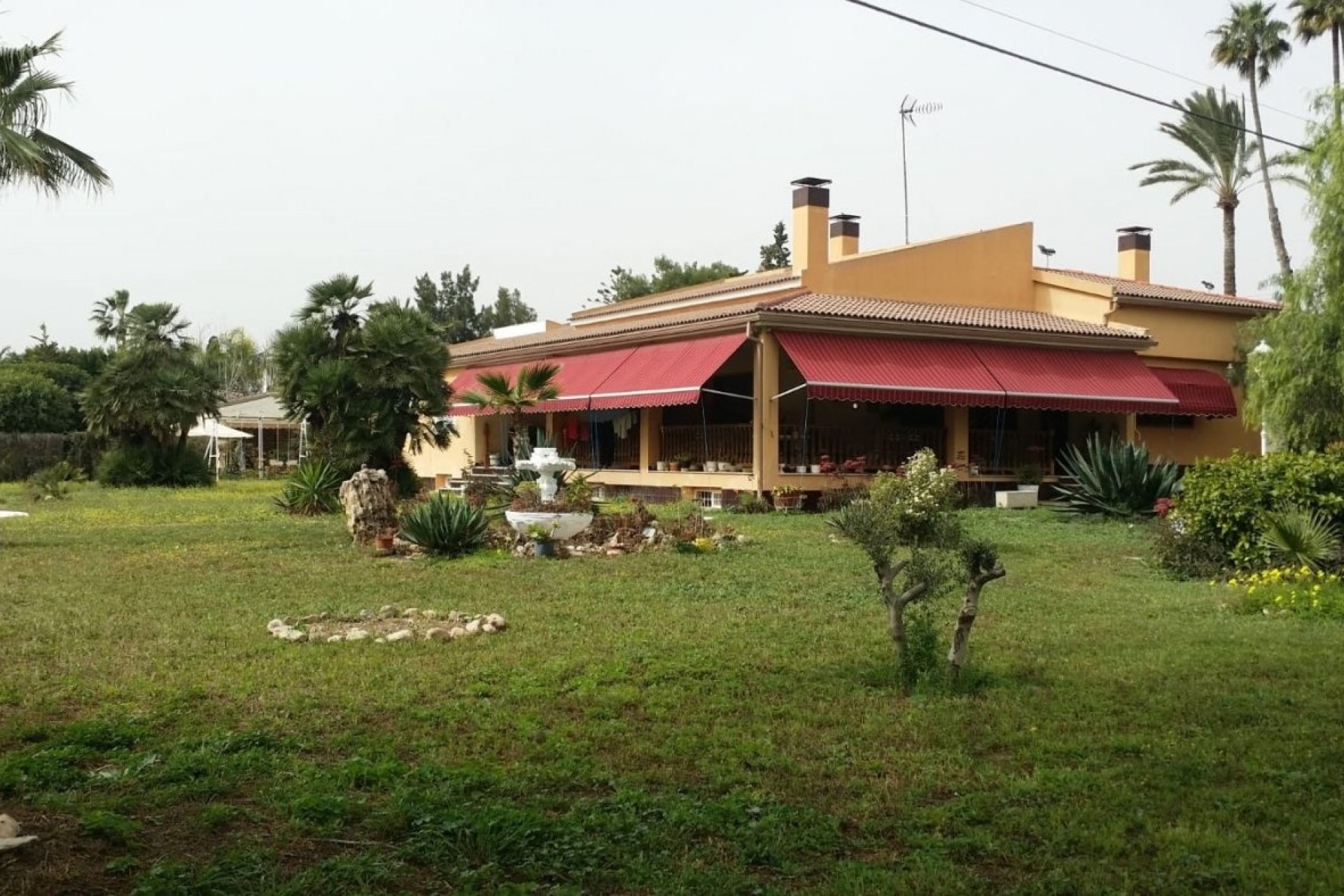 Herverkoop - Finca Landelijk pand -
Elche