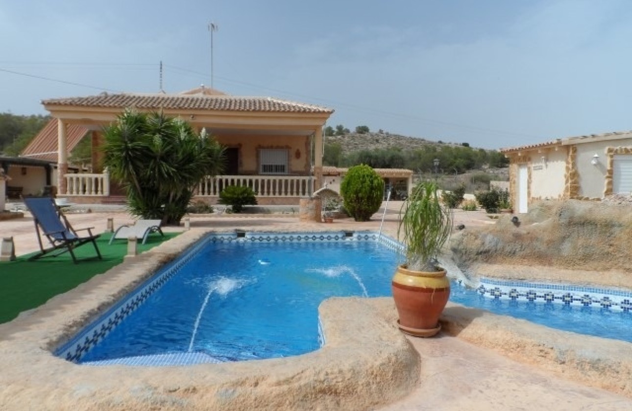 Herverkoop - Finca Landelijk pand -
Elche