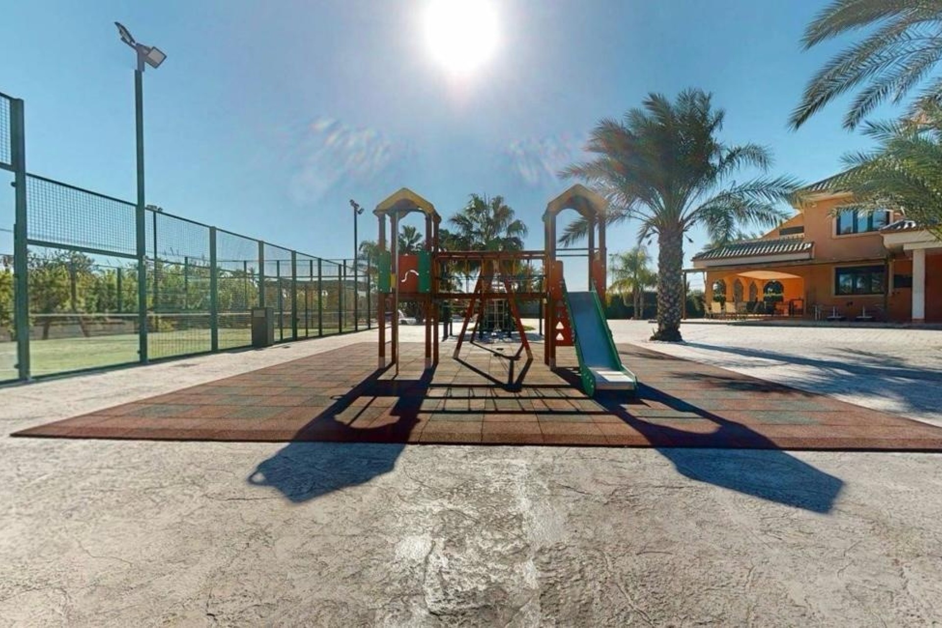 Herverkoop - Finca Landelijk pand -
Elche