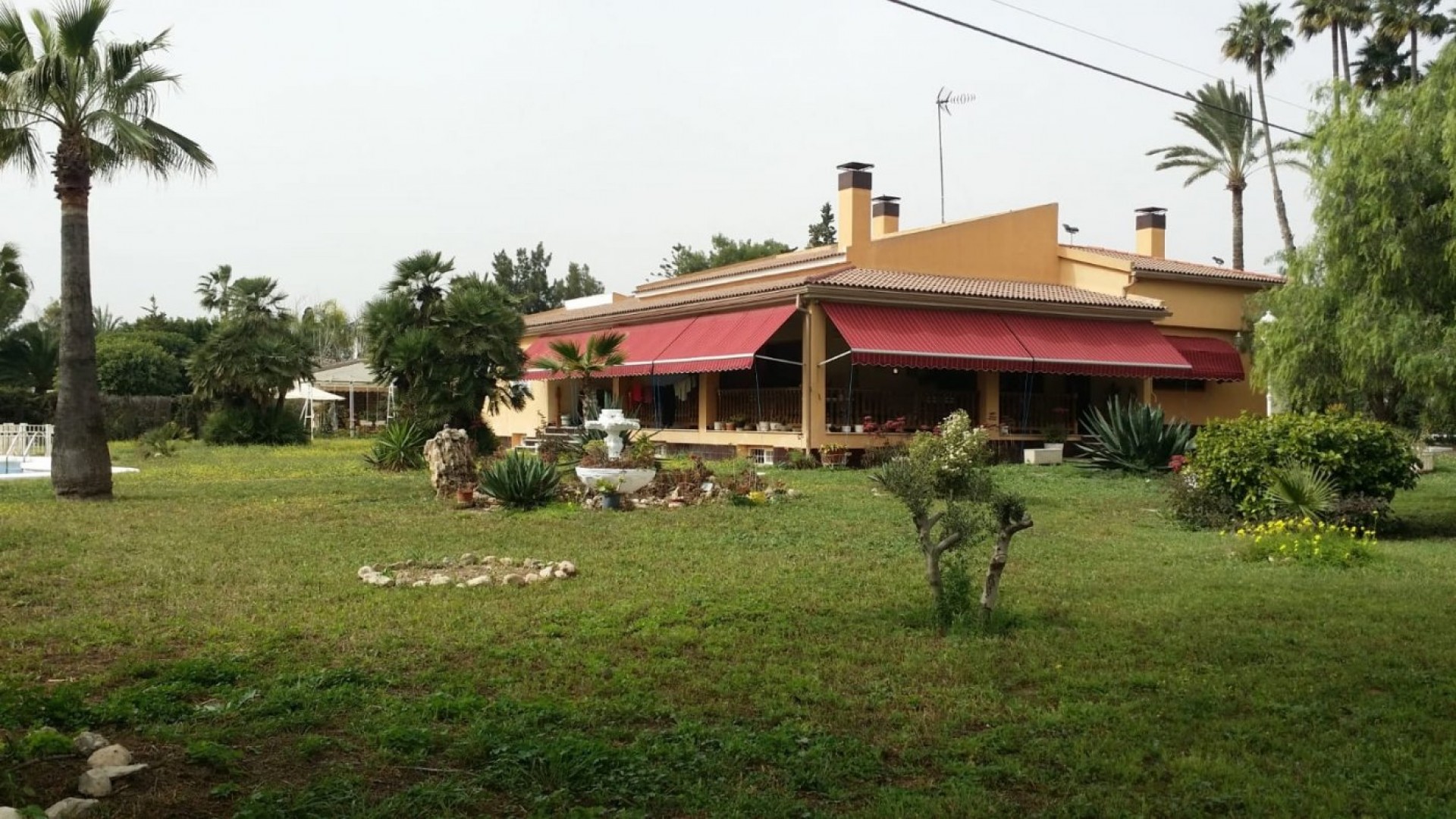 Herverkoop - Finca Landelijk pand -
Elche