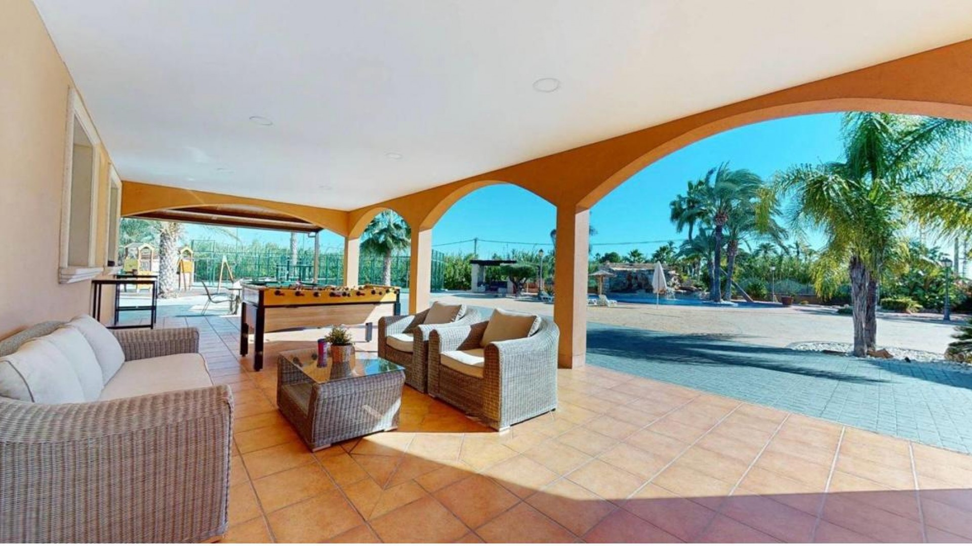 Herverkoop - Finca Landelijk pand -
Elche