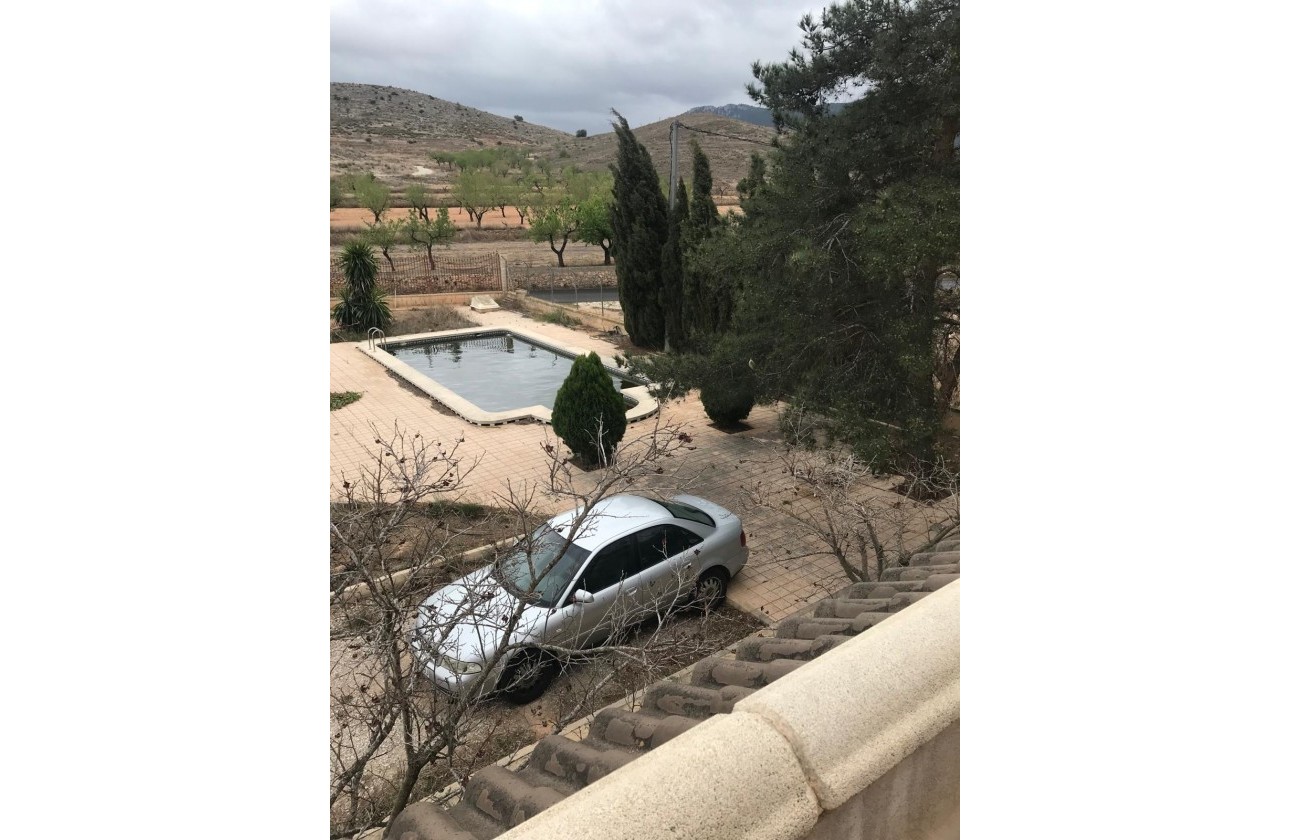 Herverkoop - Finca Landelijk pand -
Hondón de las Nieves