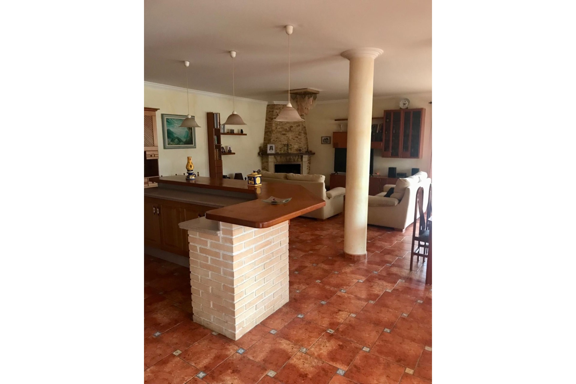 Herverkoop - Finca Landelijk pand -
Hondón de las Nieves